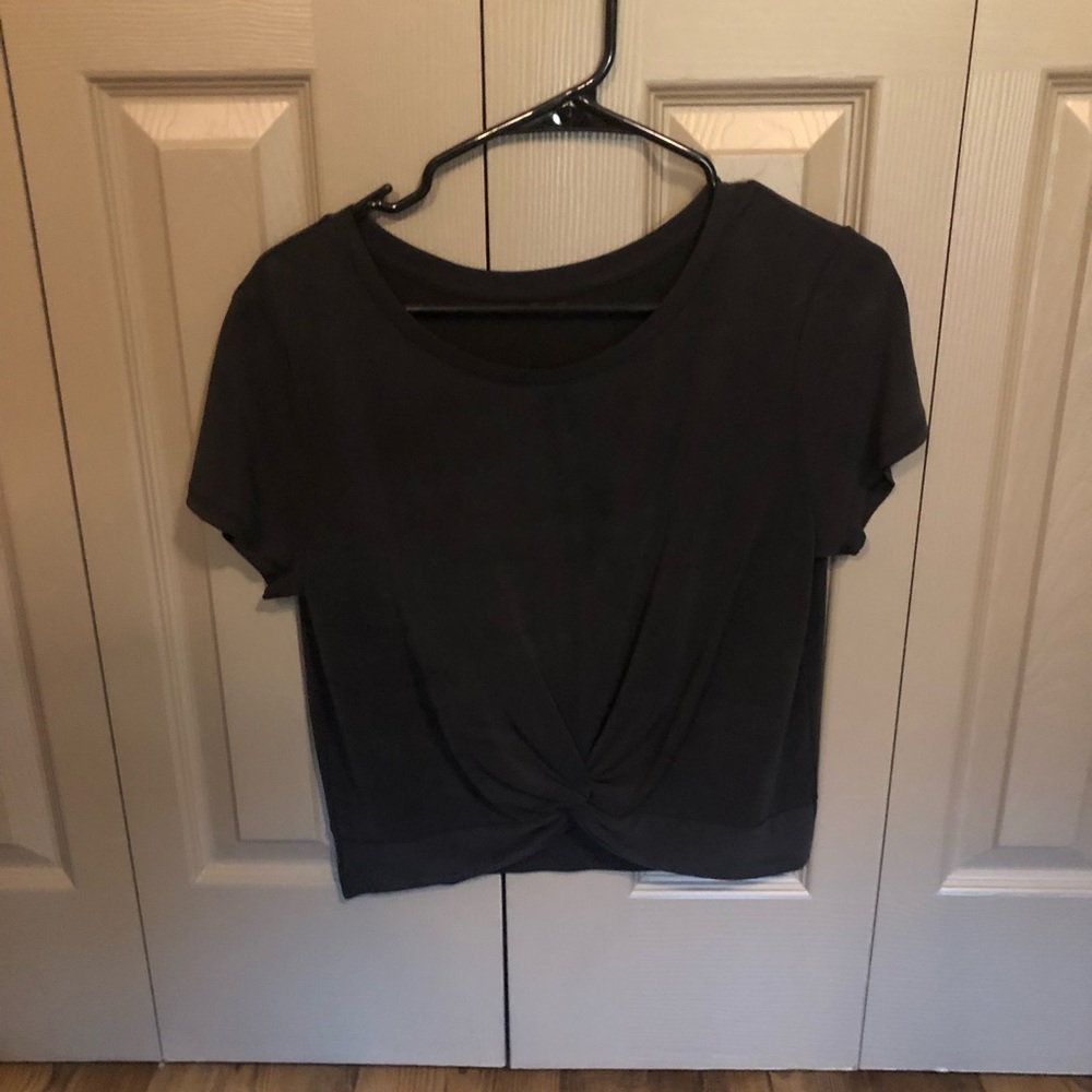 Zyia Black Swirl in Front Top